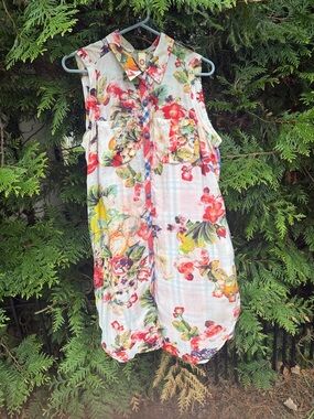 Sleeveless Floral Button-Front Women's Top - White with Multicolor Bloom